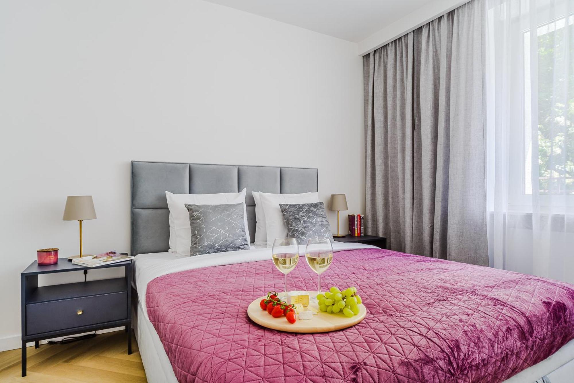Lumina Lux Apart With A Balcony Near Palace Of Culture And Science Varşovia Exterior foto